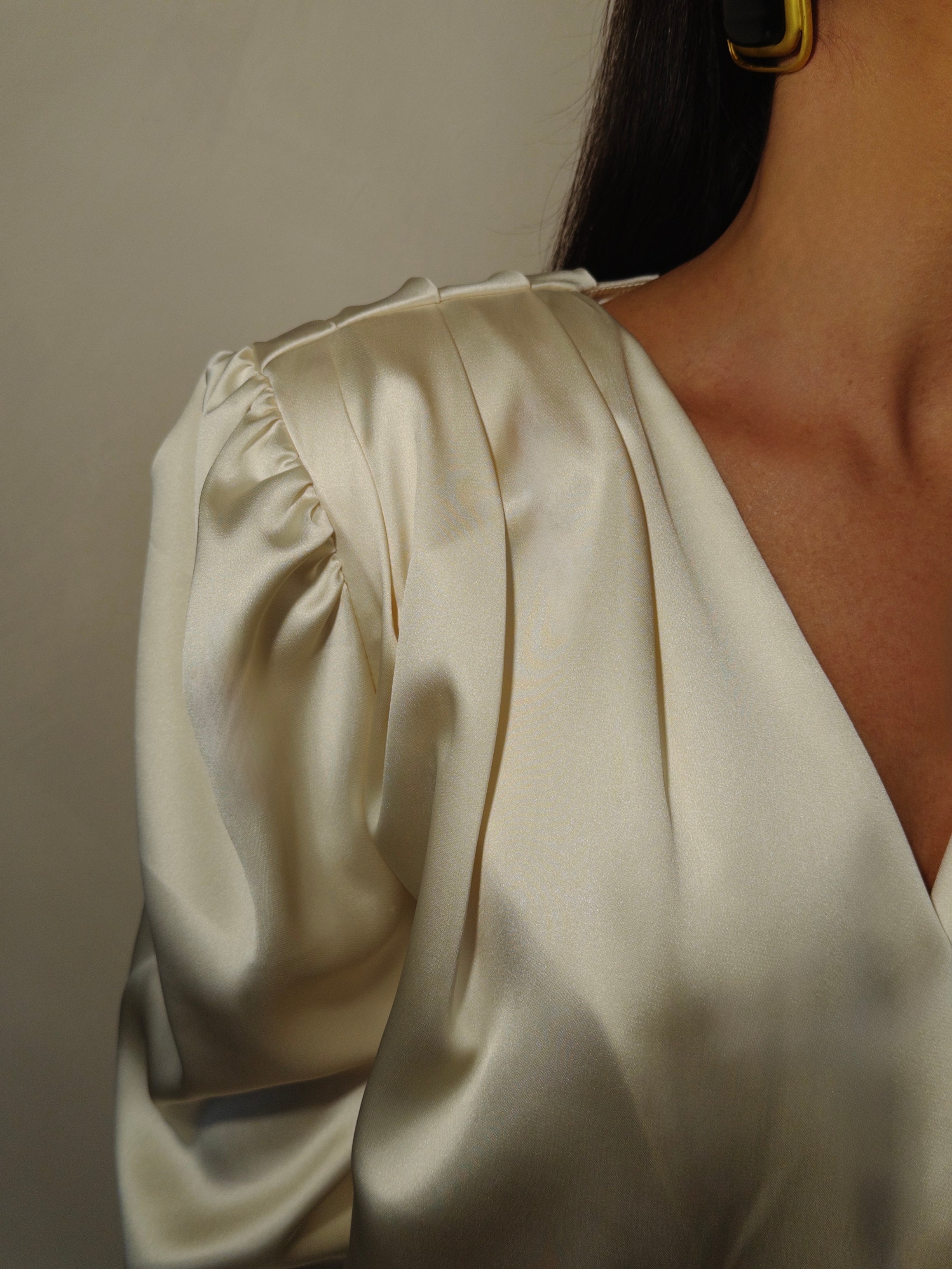 T04 - Loretta Satin Blouse