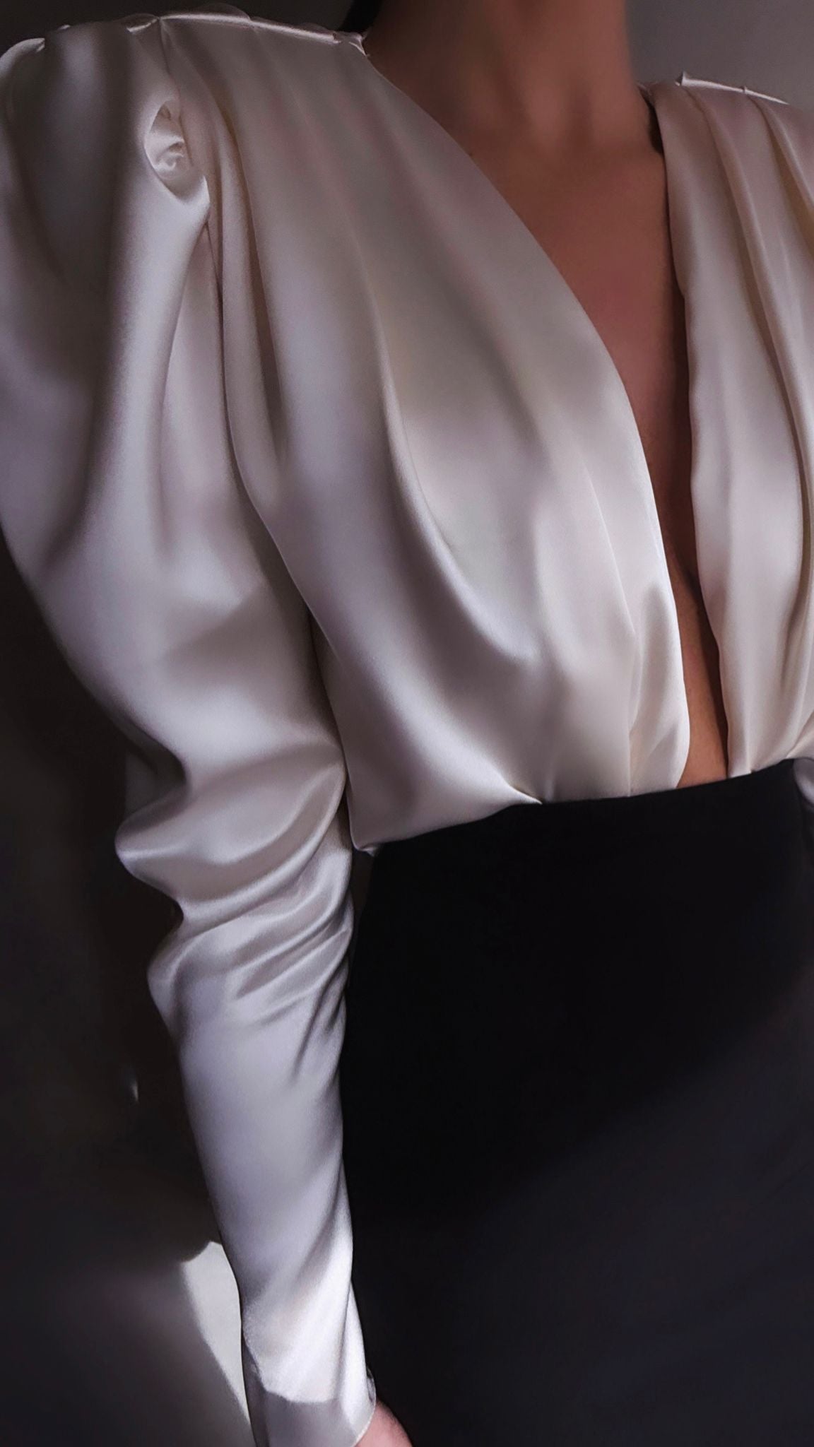 T04 - Loretta Satin Blouse